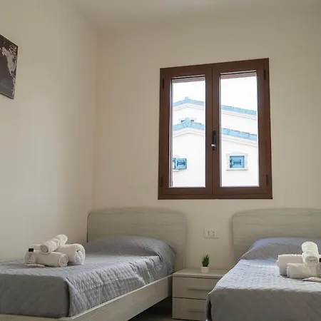 New La Caletta, Comfort And Veranda With Sea View Синискола